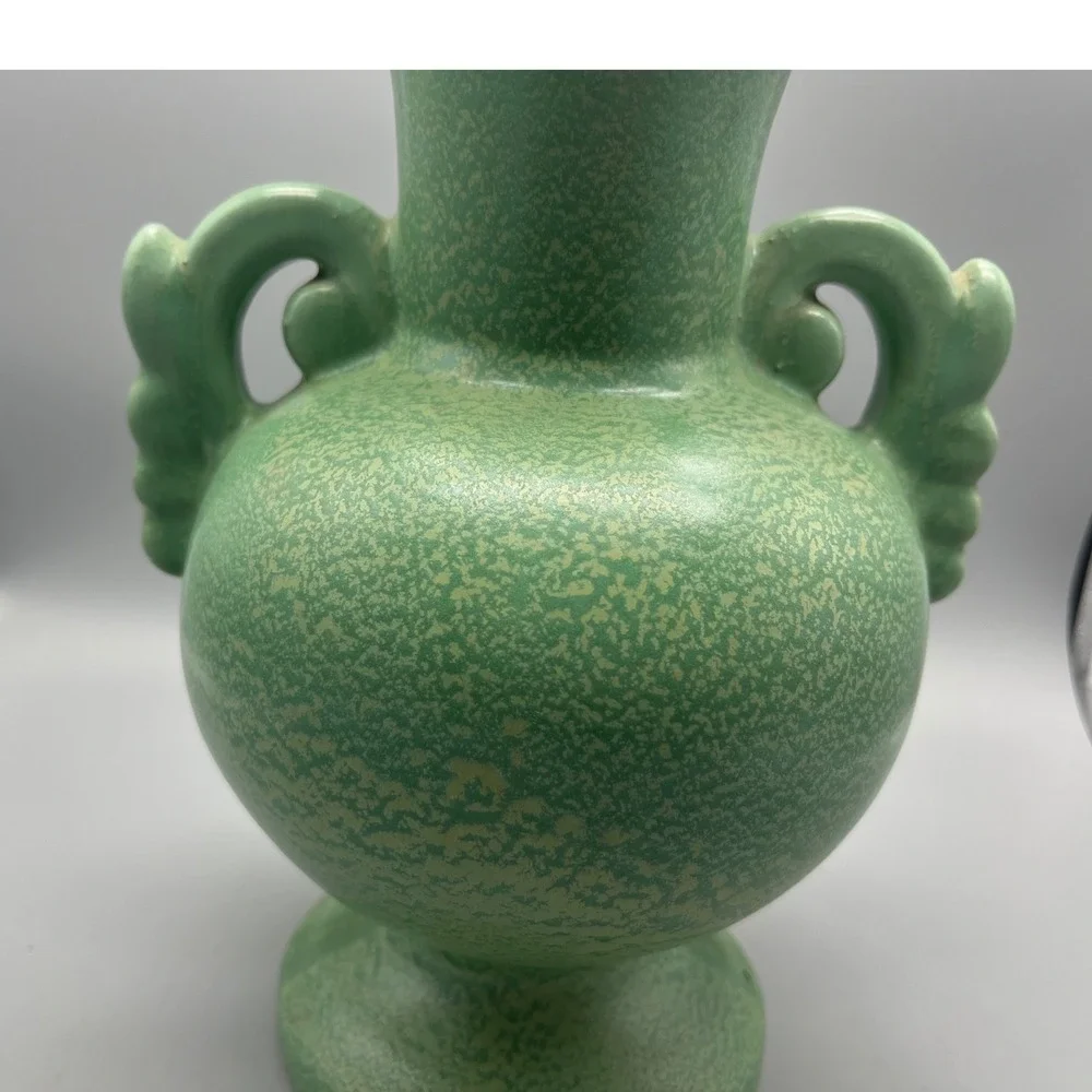 Haeger Art Pottery Geranium Leaf Frosted Matte Green Floral Handle Vase 792c 30s